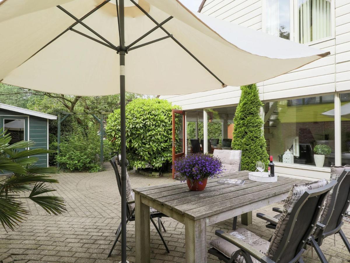 Cosy Holiday Home In Noordwijkerhout Near Lake エクステリア 写真